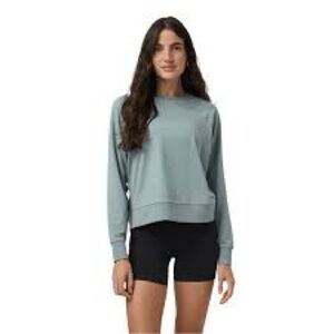 Vuori halo crew top, pistachio green size small